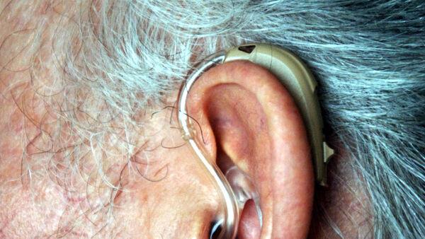 Hearing aid use linked to lower dementia risk, study suggests